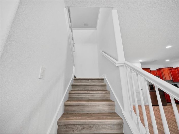 Image No.24-9 Bed House for sale