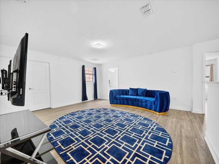 Image No.26-9 Bed House for sale