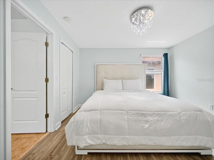 Image No.30-9 Bed House for sale