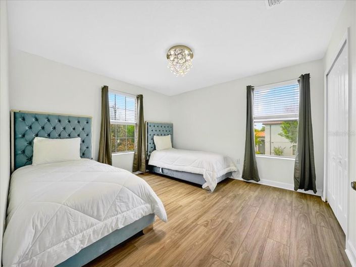 Image No.34-9 Bed House for sale