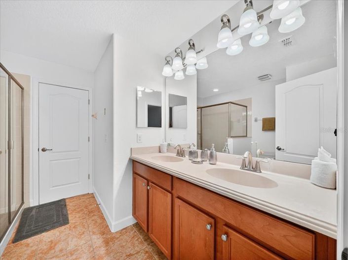 Image No.39-9 Bed House for sale