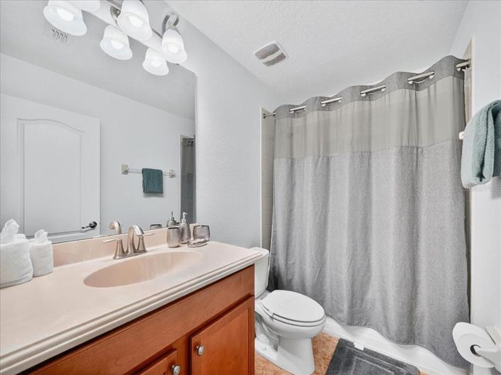 Image No.41-8 Bed Property for sale