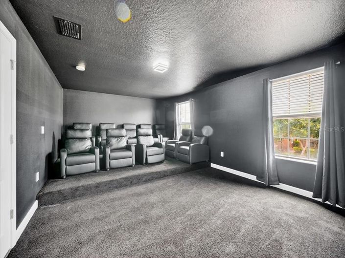 Image No.42-8 Bed Property for sale