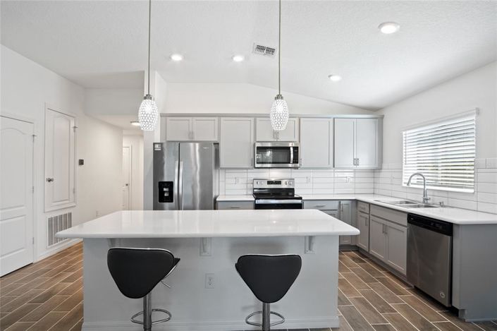 Image No.10-4 Bed House for sale