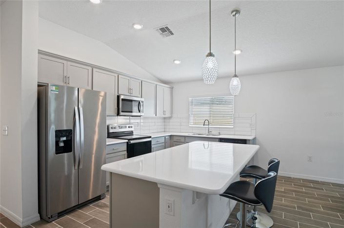 Image No.8-4 Bed House for sale