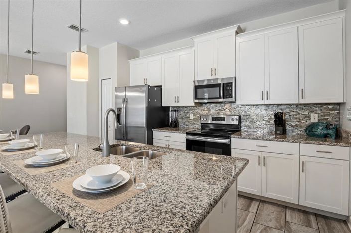 Image No.12-4 Bed Townhouse for sale