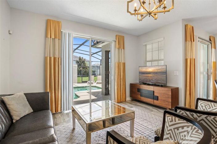 Image No.15-4 Bed Townhouse for sale