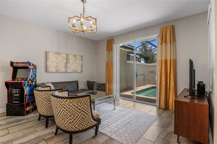 Image No.15-4 Bed Townhouse for sale