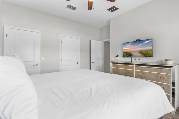 Image No.21-4 Bed Townhouse for sale