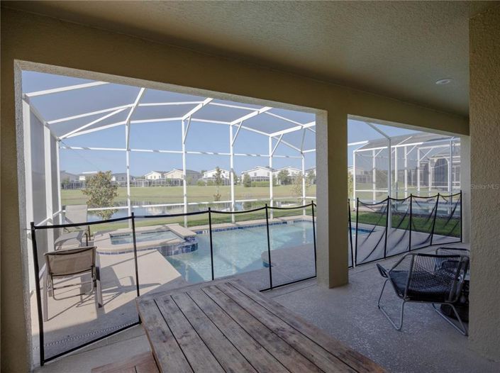 Image No.31-6 Bed House for sale