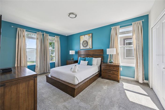 Image No.17-6 Bed Property for sale