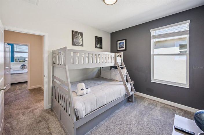 Image No.19-6 Bed Property for sale