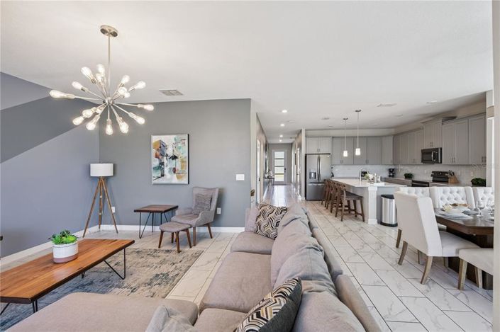 Image No.8-6 Bed Property for sale