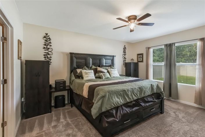 Image No.19-5 Bed House for sale