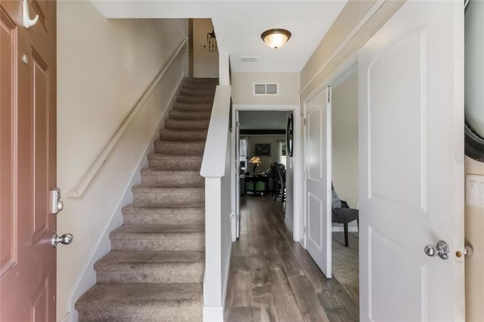 Image No.3-5 Bed House for sale