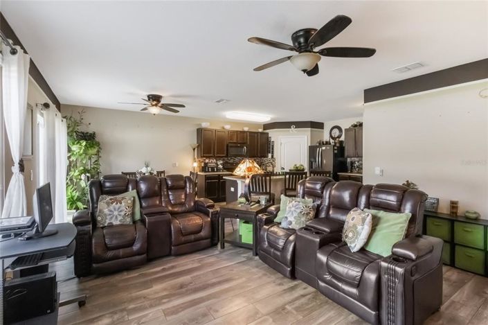 Image No.7-5 Bed House for sale