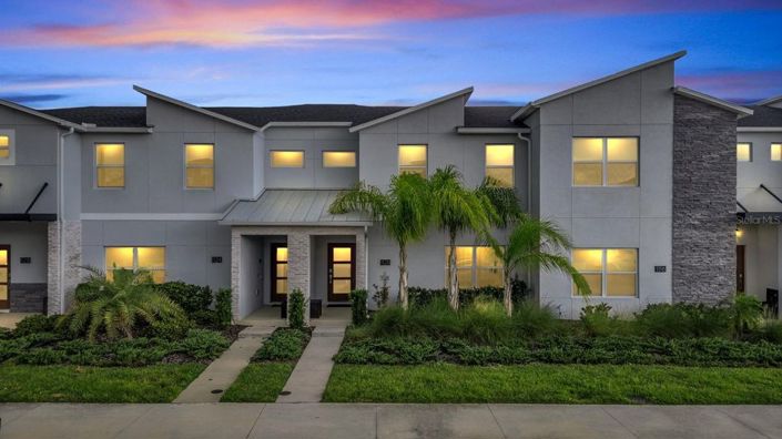 Image No.12-4 Bed Townhouse for sale