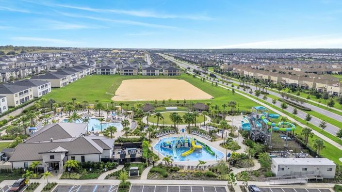 Image No.15-4 Bed Townhouse for sale