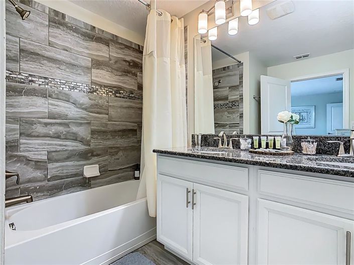 Image No.32-4 Bed Townhouse for sale