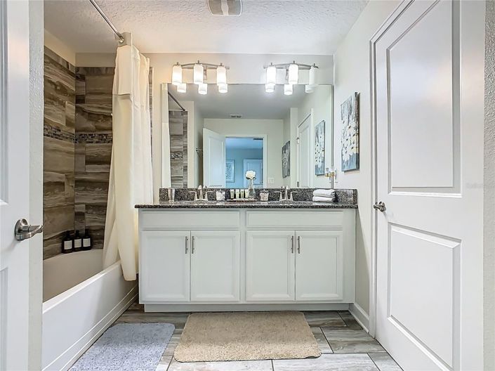 Image No.37-4 Bed Townhouse for sale