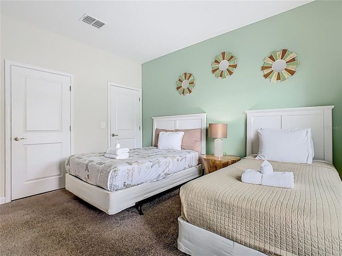 Image No.36-4 Bed Townhouse for sale