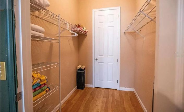 Image No.21-2 Bed Townhouse for sale