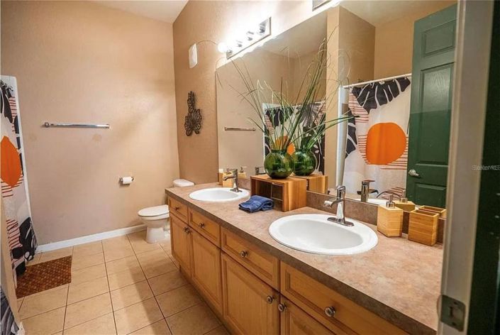 Image No.22-2 Bed Townhouse for sale