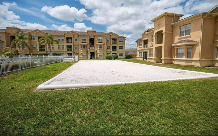 Image No.23-2 Bed Townhouse for sale