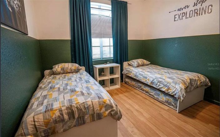 Image No.33-2 Bed Townhouse for sale