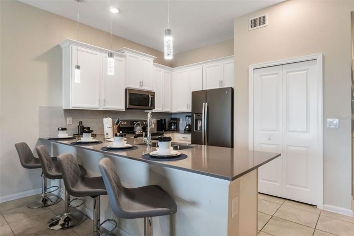 Image No.12-2 Bed Townhouse for sale