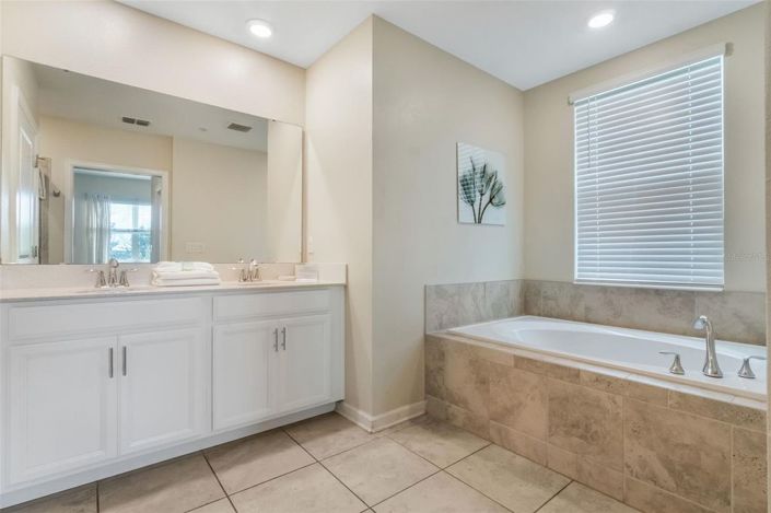 Image No.20-2 Bed Townhouse for sale