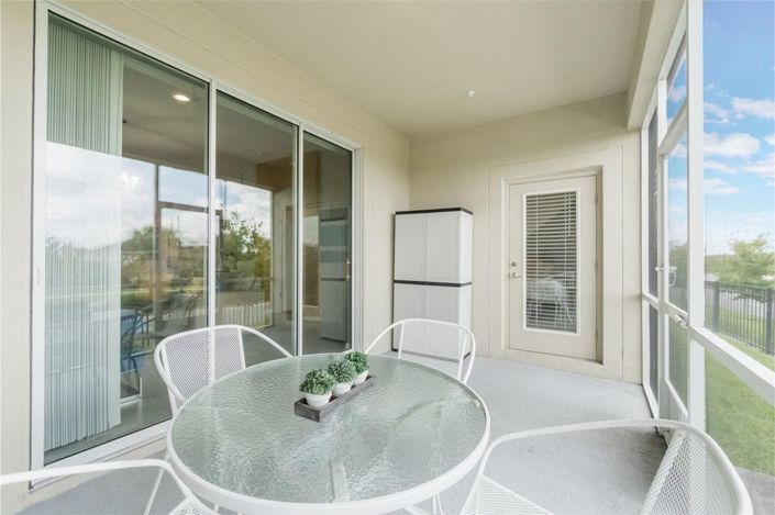 Image No.26-2 Bed Townhouse for sale