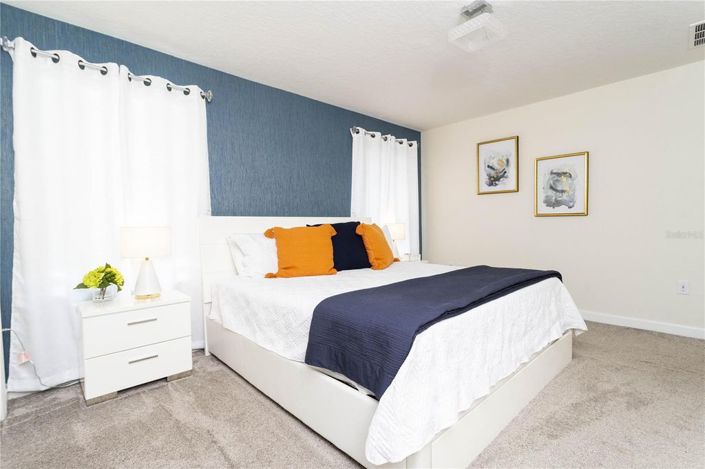 Image No.24-4 Bed Townhouse for sale