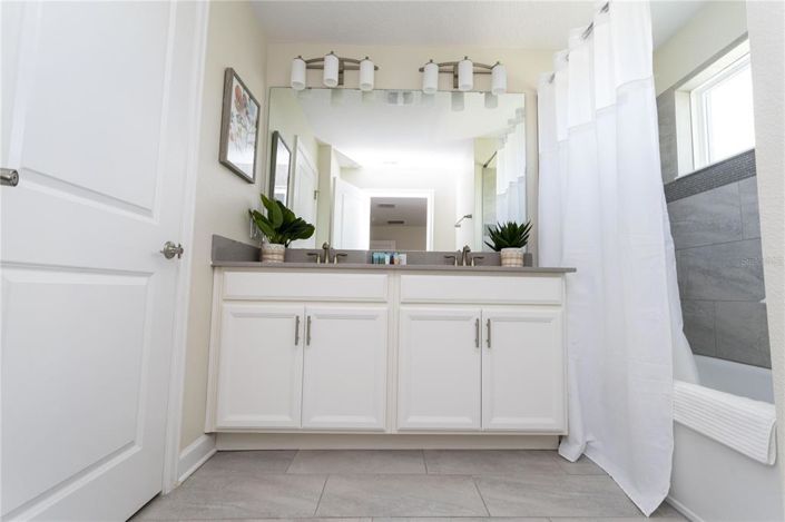 Image No.27-4 Bed Townhouse for sale