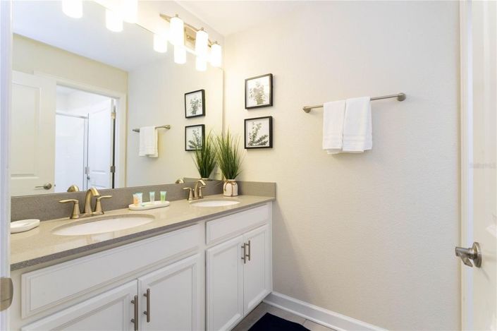 Image No.34-4 Bed Townhouse for sale