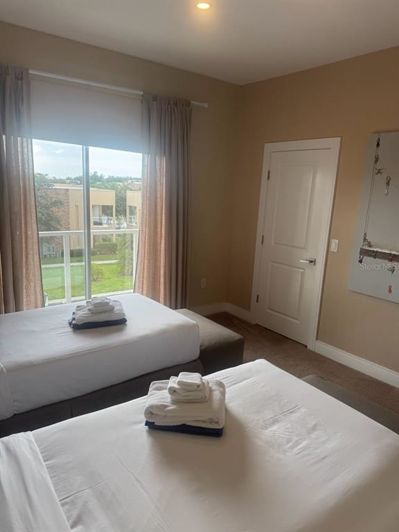 Image No.28-3 Bed Townhouse for sale