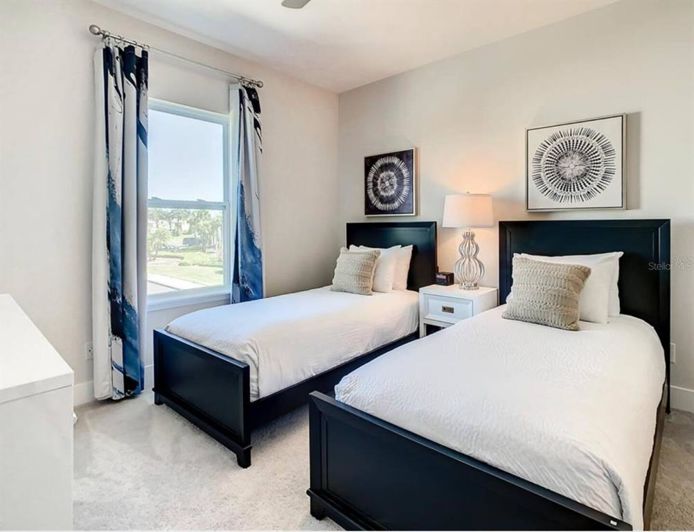 Image No.19-3 Bed Townhouse for sale