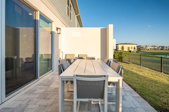 Image No.25-3 Bed Townhouse for sale