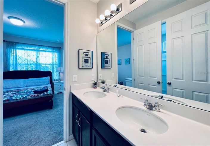 Image No.35-9 Bed House for sale