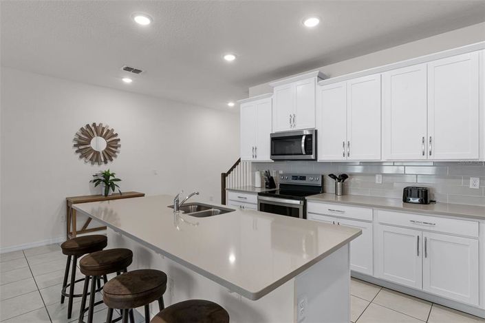 Image No.5-5 Bed Townhouse for sale