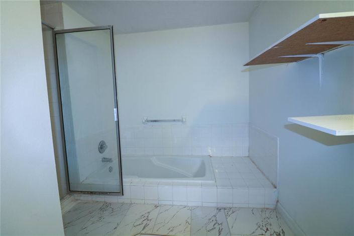 Image No.10-4 Bed Townhouse for sale