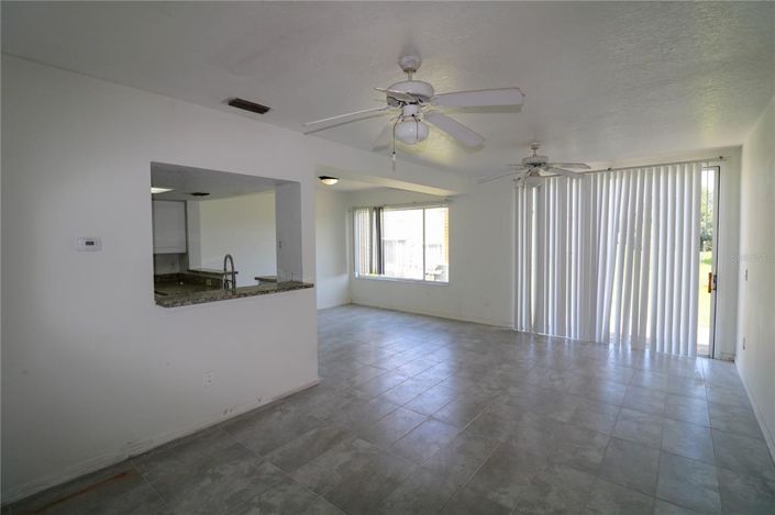 Image No.4-4 Bed Townhouse for sale