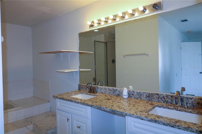 Image No.9-4 Bed Townhouse for sale