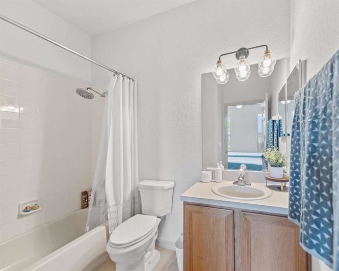 Image No.13-4 Bed Townhouse for sale