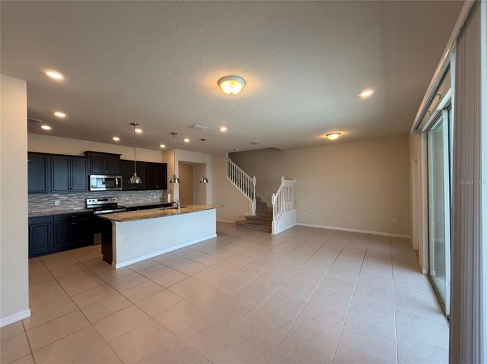 Image No.2-5 Bed Townhouse for sale