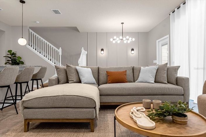 Image No.9-5 Bed Townhouse for sale