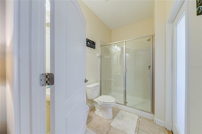 Image No.16-6 Bed Property for sale