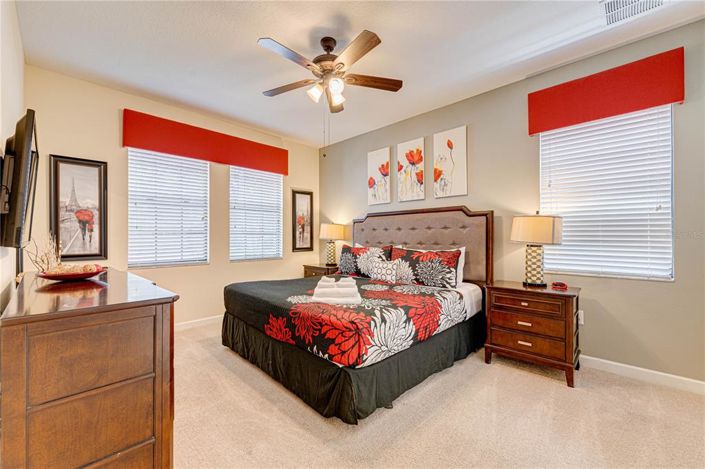 Image No.22-6 Bed Property for sale