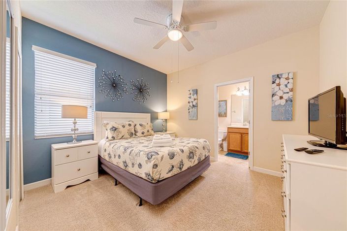 Image No.27-6 Bed House for sale