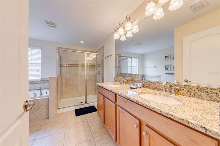 Image No.52-6 Bed House for sale